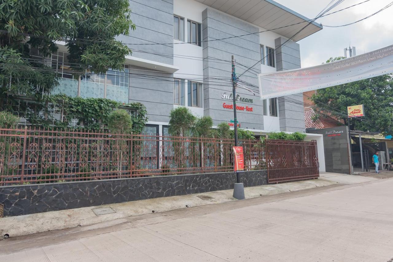 Reddoorz Plus @ Cirebon City Center Esterno foto