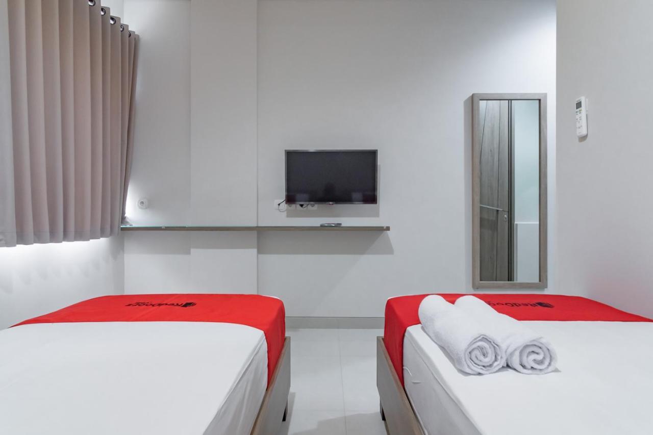 Reddoorz Plus @ Cirebon City Center Esterno foto
