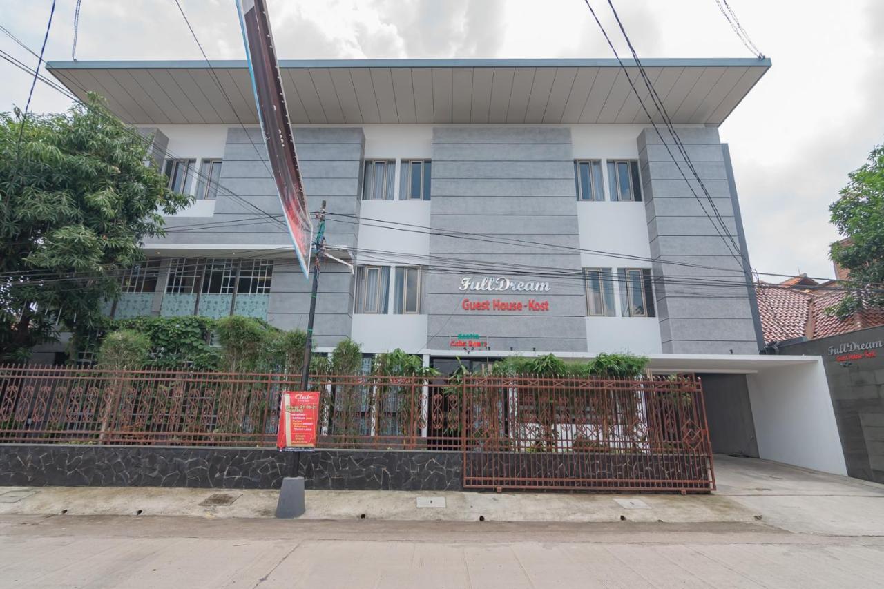 Reddoorz Plus @ Cirebon City Center Esterno foto